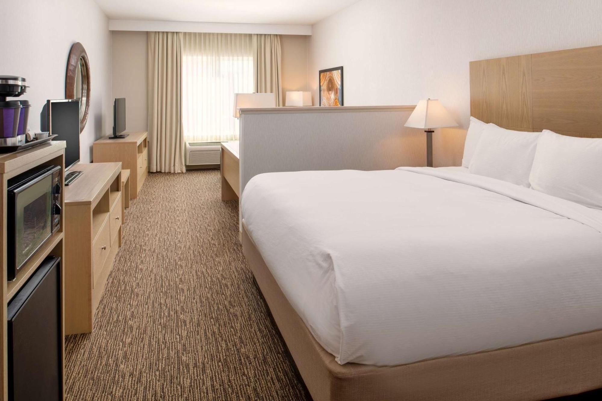 Doubletree By Hilton Olympia Exterior foto