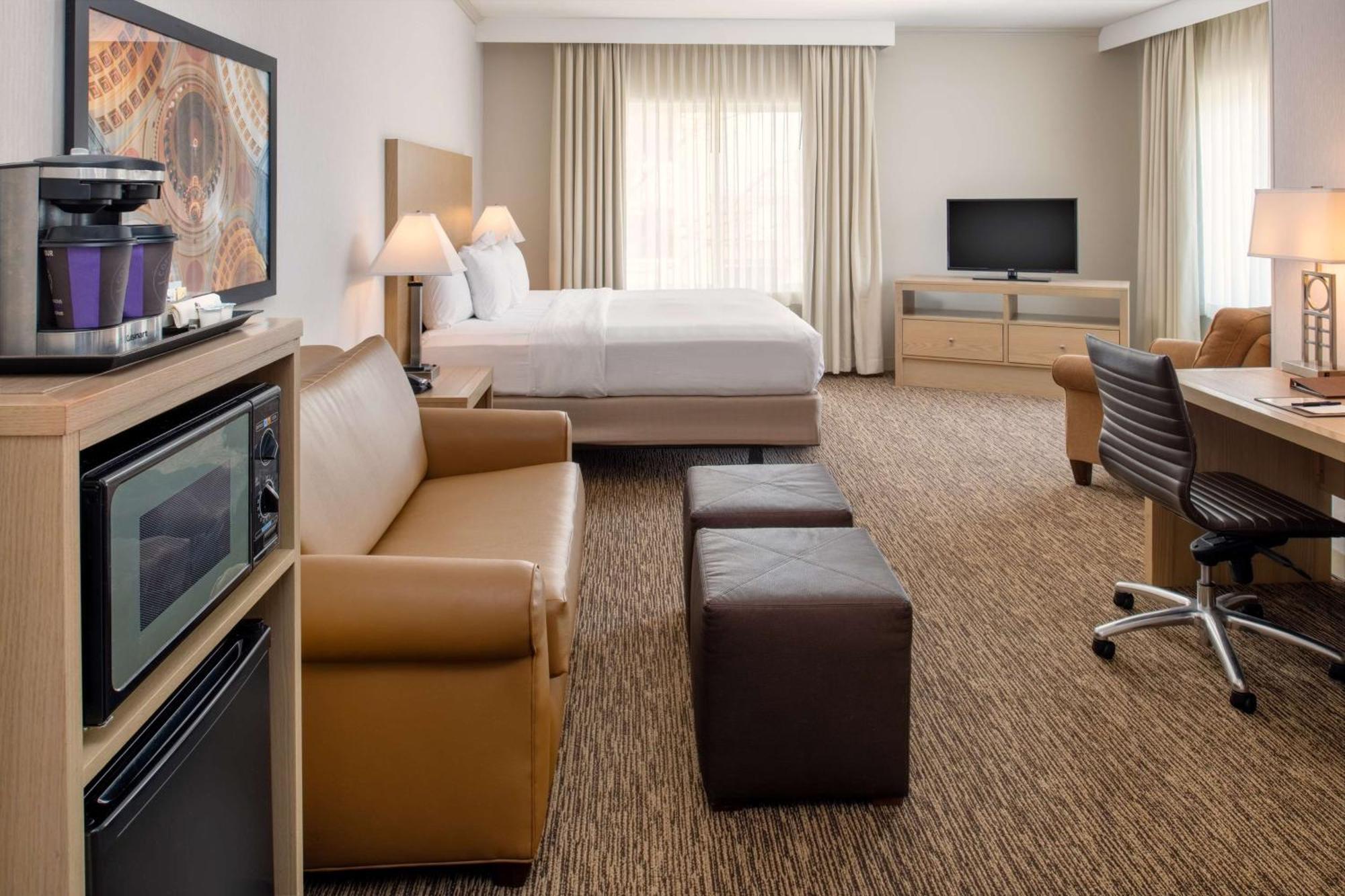 Doubletree By Hilton Olympia Exterior foto