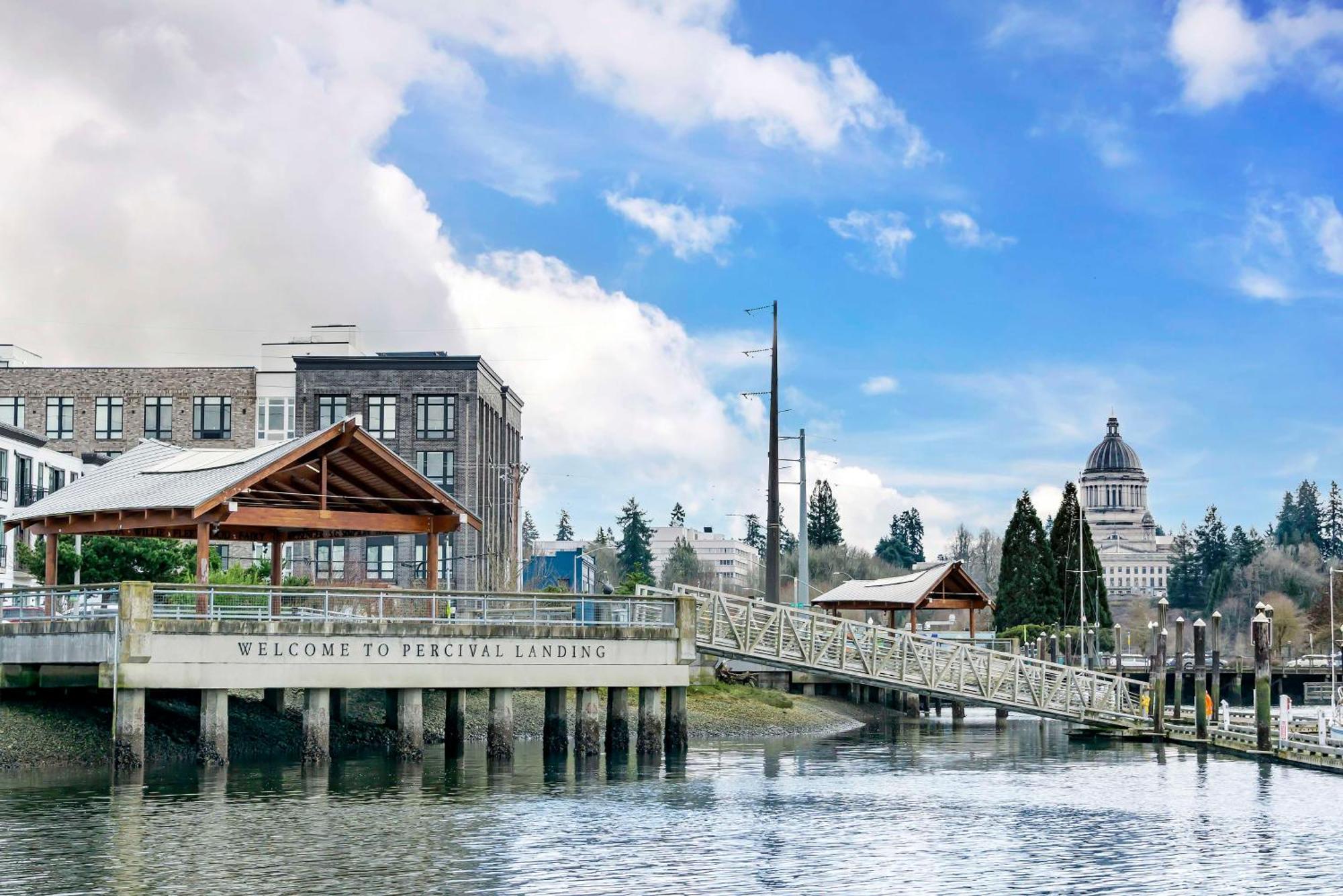 Doubletree By Hilton Olympia Exterior foto